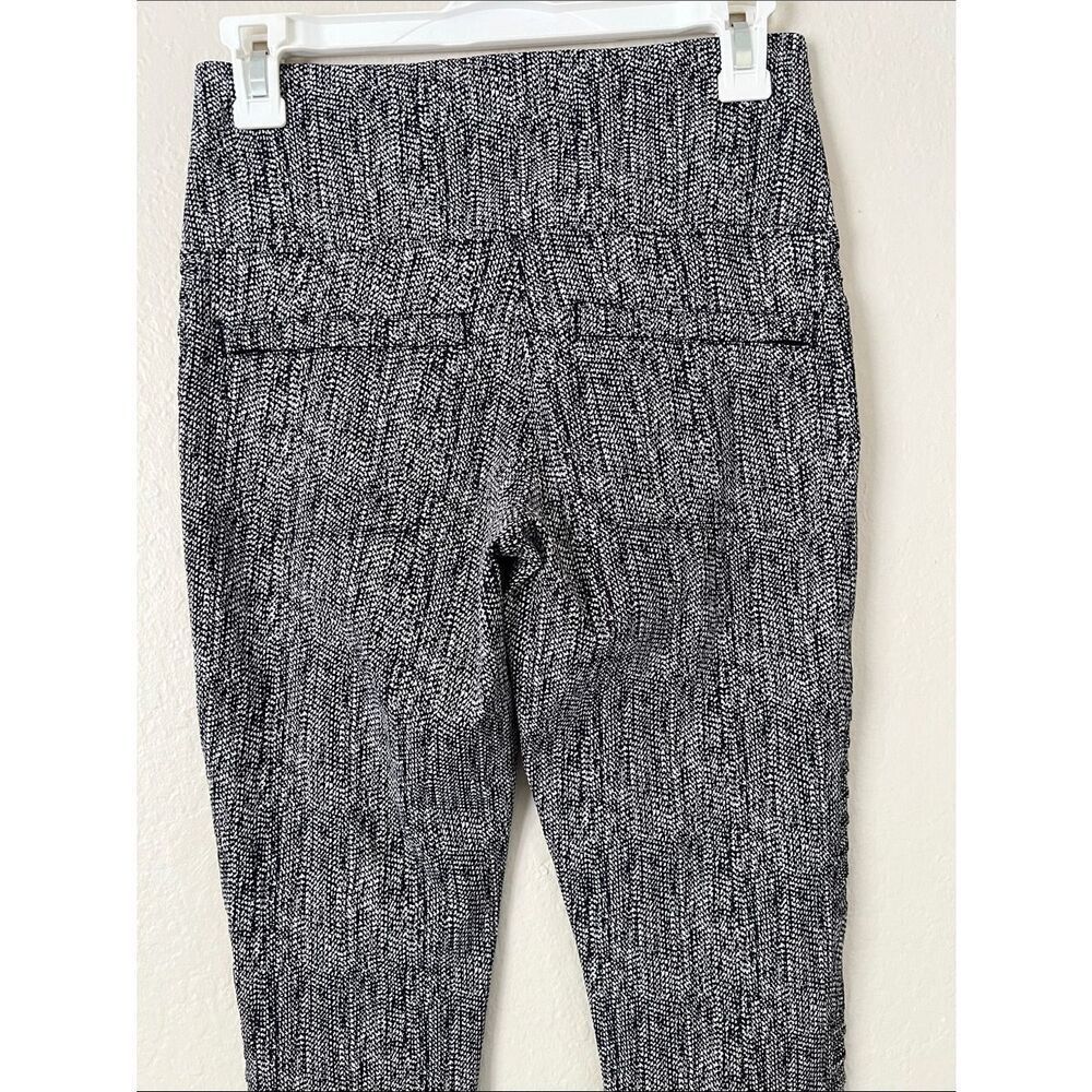 Like New! ATHLETA Delancey Textured Moto Tight Legging Braiden Black in S - Picture 8 of 16